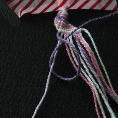 Brazilian bracelets trio classic, chevron, spur yarn skeins : Step 5