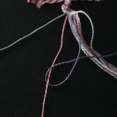 Brazilian bracelets trio classic, chevron, spur yarn skeins : Step 7