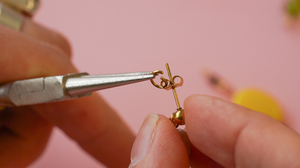 Colorful &amp; asymmetrical earrings : Step 4