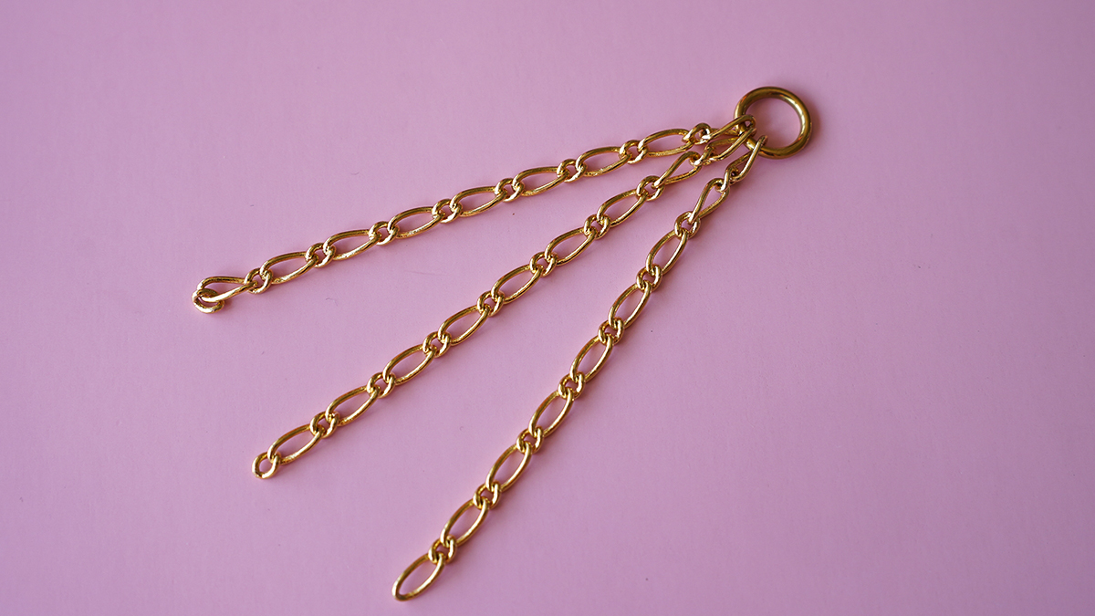 DIY Mother's Day bag jewelry: pearly bead and letter bow keyring : Step 5