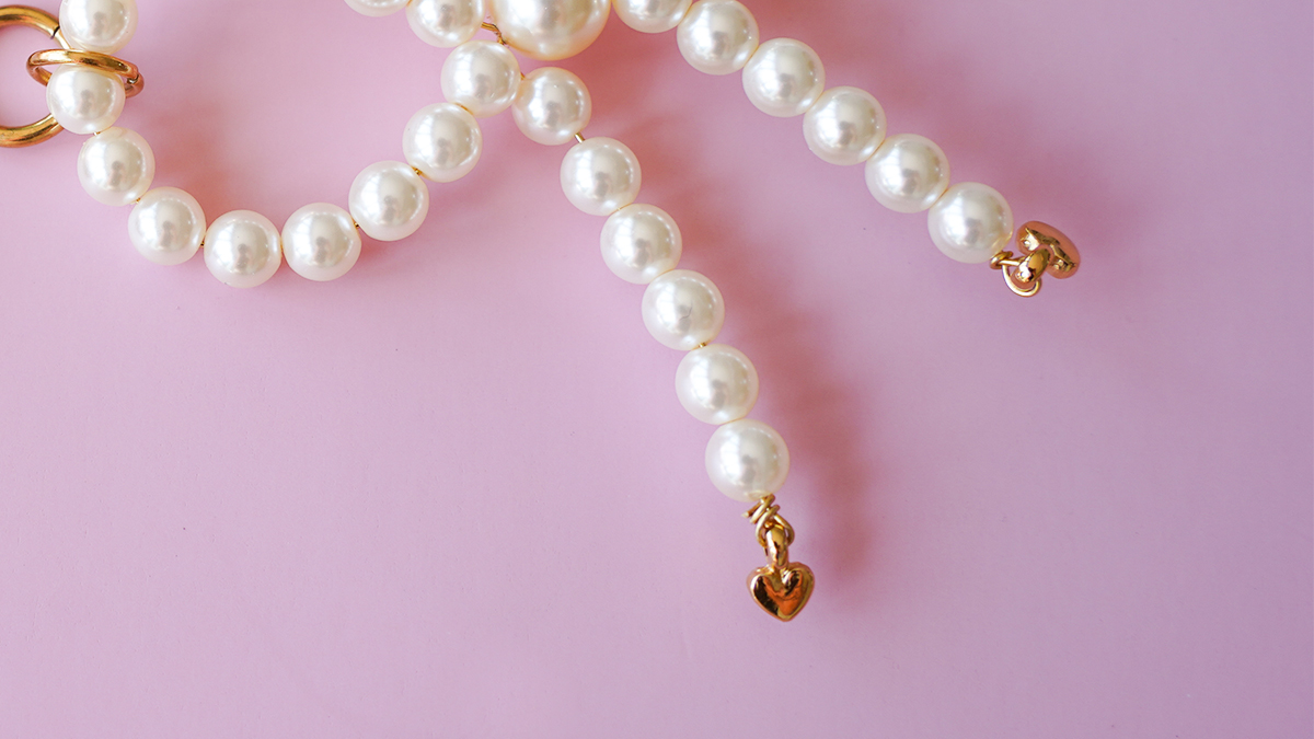 DIY Mother's Day bag jewelry: pearly bead and letter bow keyring : Step 9