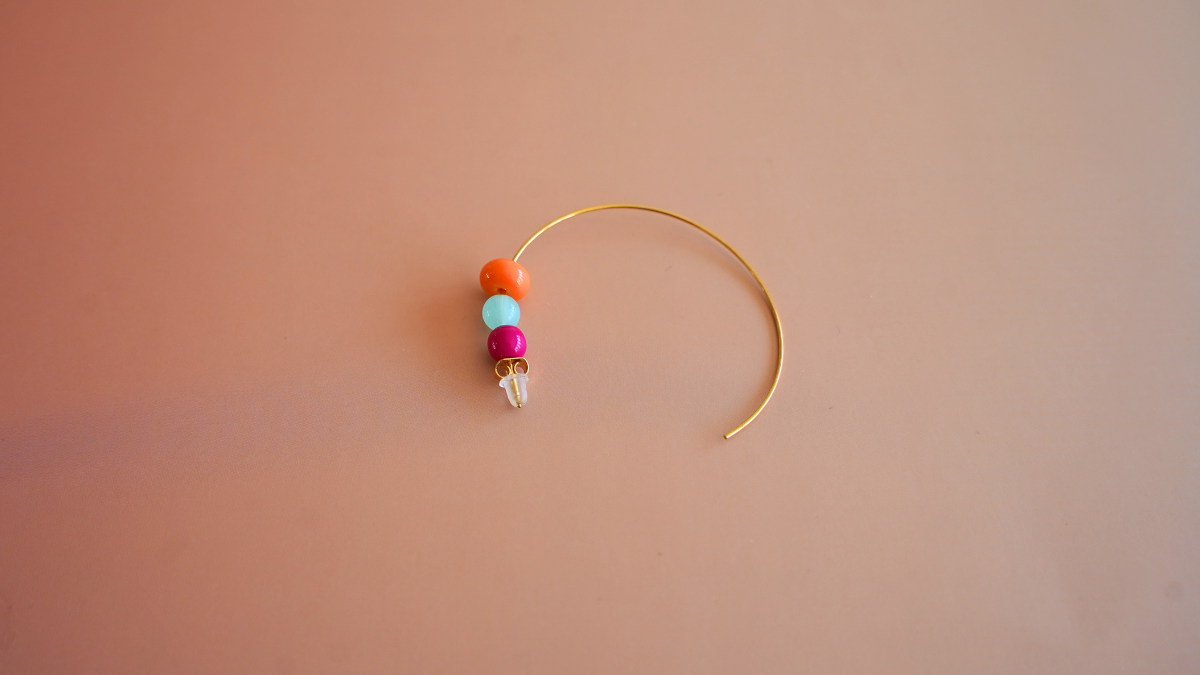 Earrings with mix of colored pearls : Step 2 Earrings with mix of colored pearls : Step 2