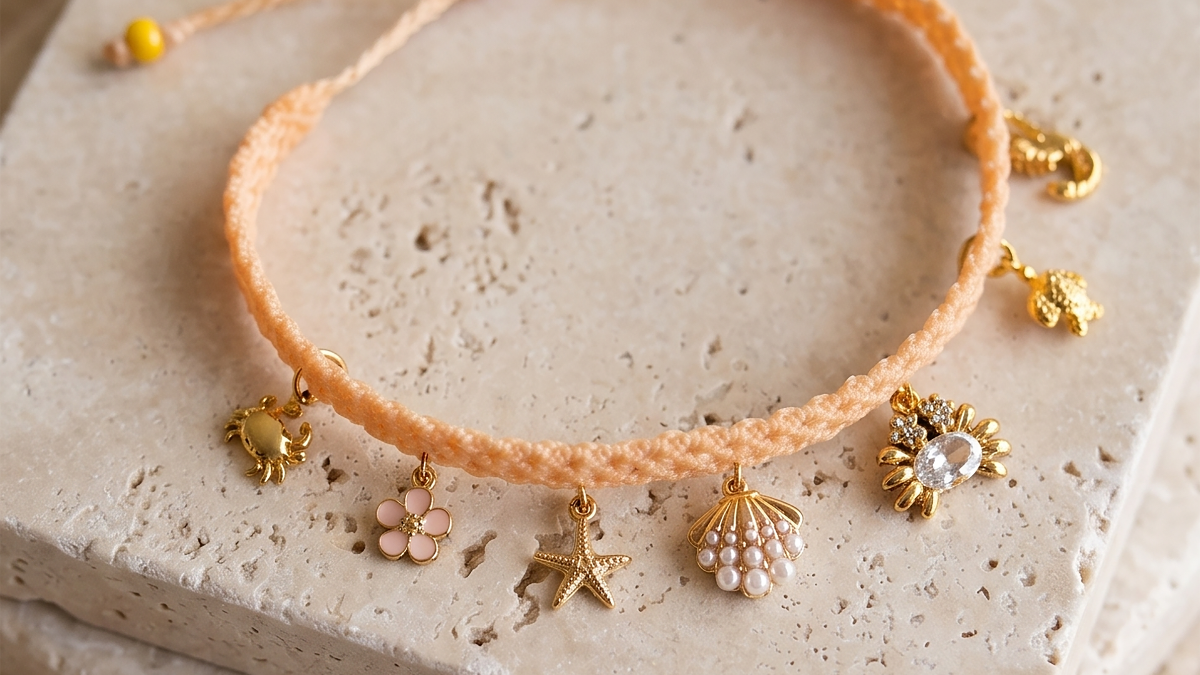 Micro-macramé bracelet with charms : Step 22 Micro-macramé bracelet with charms : Step 22
