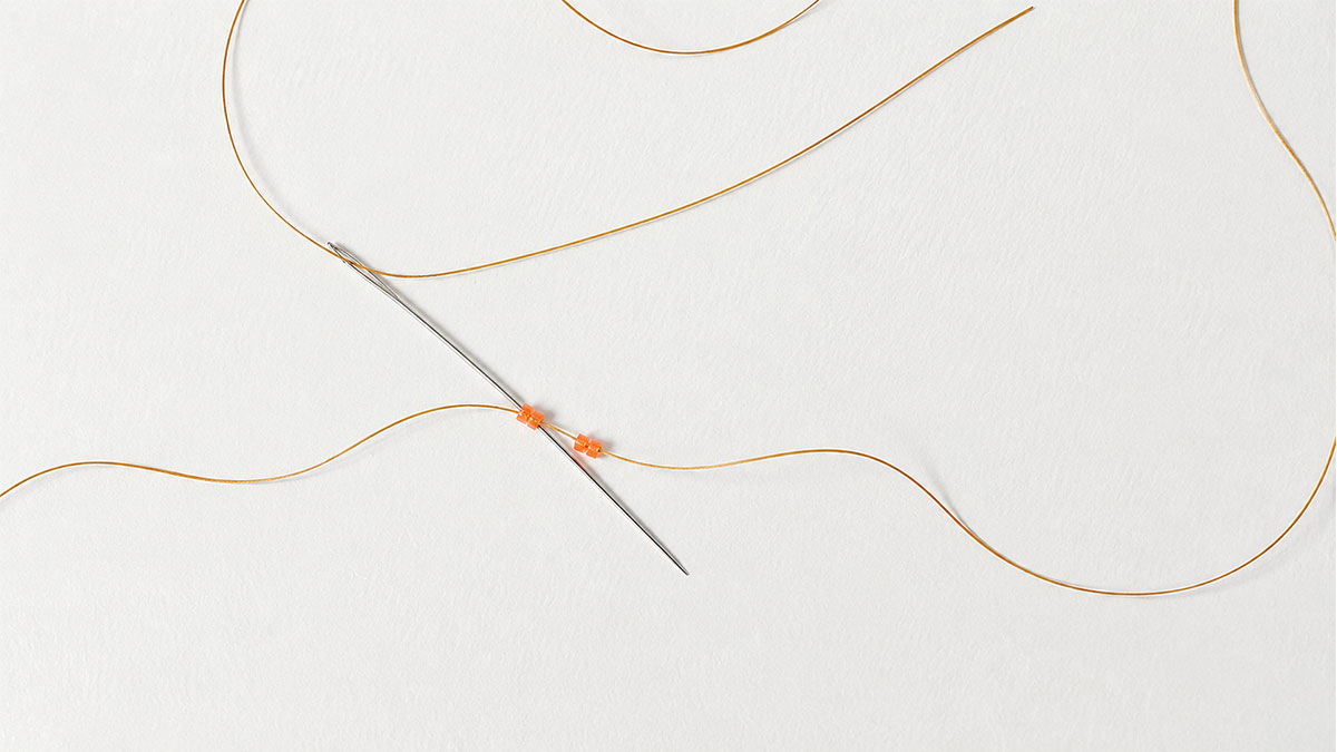 Double Brick Stitch Earrings : Step 1