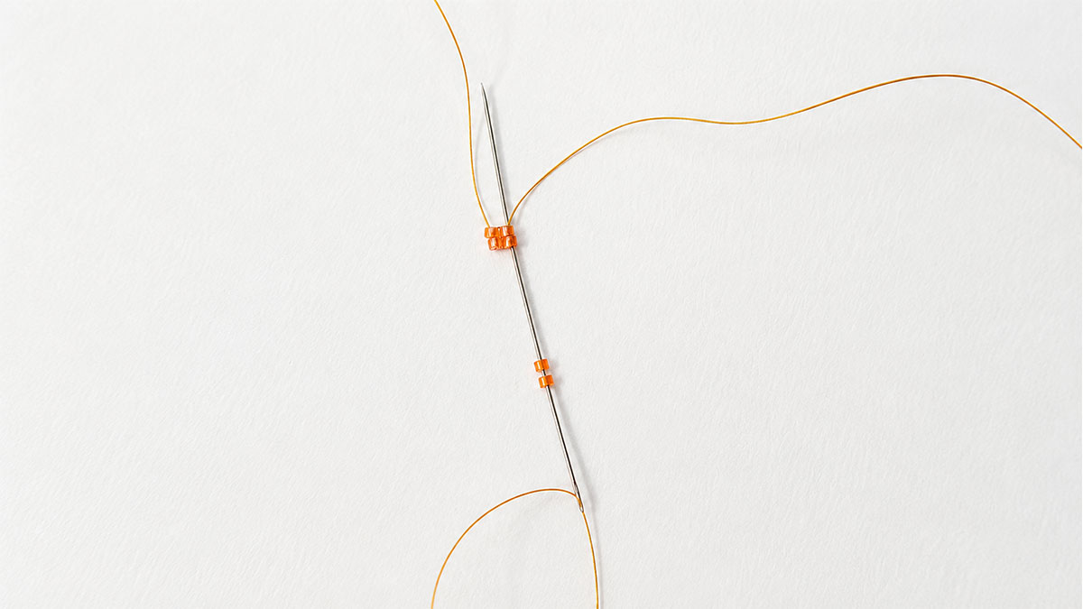 Double Brick Stitch Earrings : Step 3