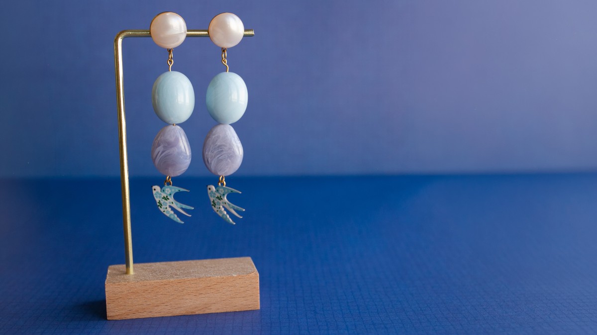 Schema DIY Tutorial: 3 Earring Designs with Beads and Resin Cabochons Schema DIY Tutorial: 3 Earring Designs with Beads and Resin Cabochons