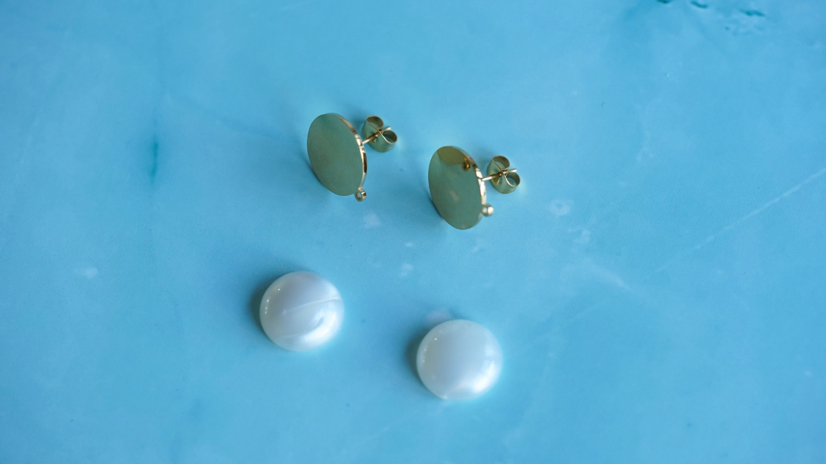 DIY Tutorial: 3 Earring Designs with Beads and Resin Cabochons : Step 1 DIY Tutorial: 3 Earring Designs with Beads and Resin Cabochons : Step 1