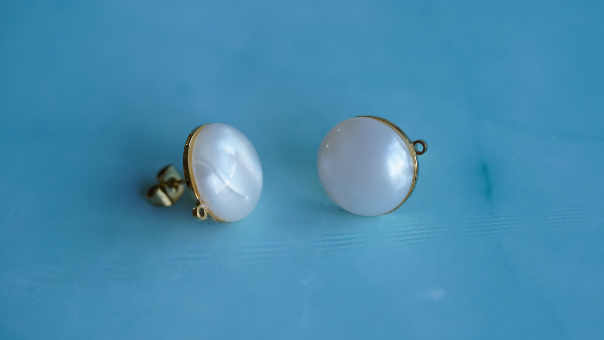 DIY Tutorial: 3 Earring Designs with Beads and Resin Cabochons : Step 2 DIY Tutorial: 3 Earring Designs with Beads and Resin Cabochons : Step 2