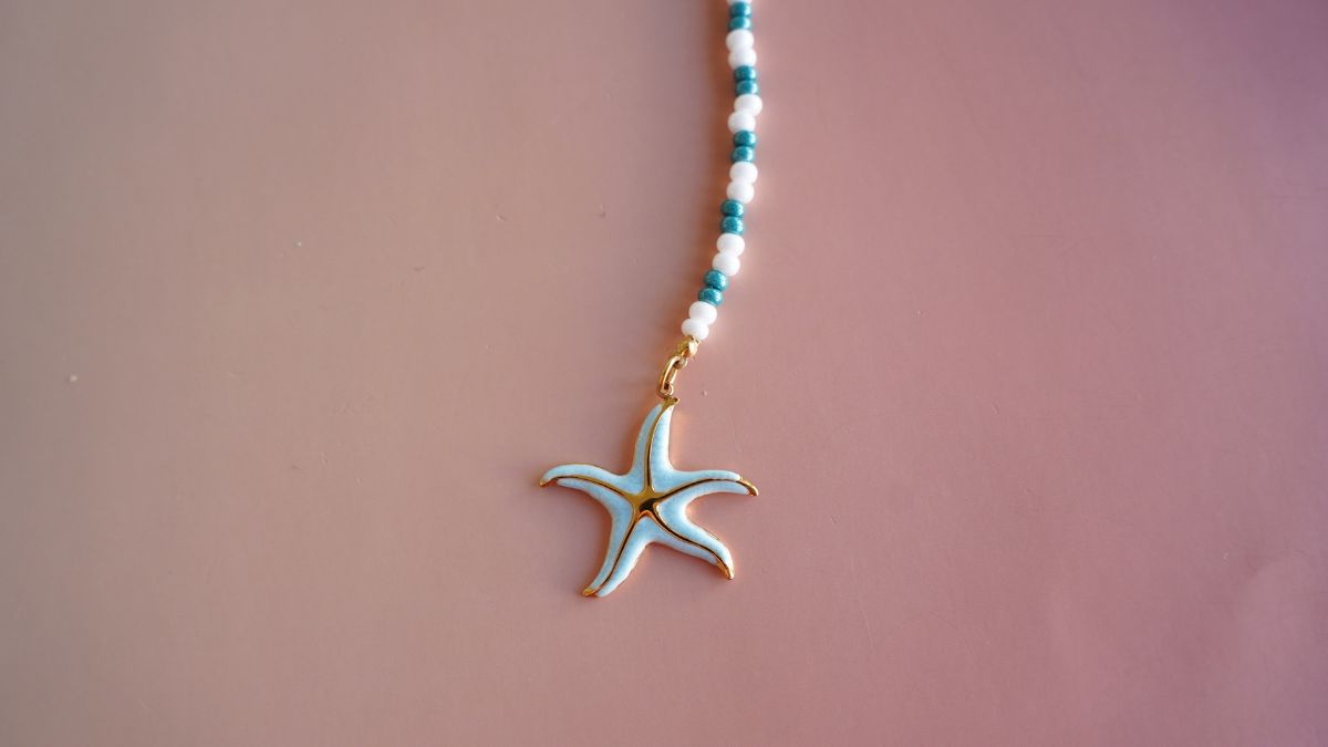 Handbag charm with an embroidered pendant : Step 8 Handbag charm with an embroidered pendant : Step 8