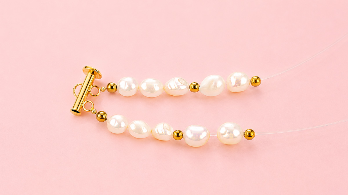 Double-row bracelet made of natural stones and freshwater beads : Step 2