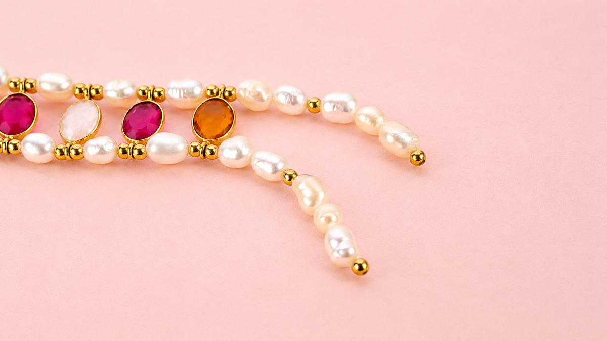 Double-row bracelet made of natural stones and freshwater beads : Step 4