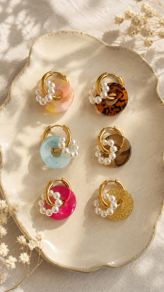 Schema DIY Resin and Pearlescent Bead Donut Hoop Earrings Schema DIY Resin and Pearlescent Bead Donut Hoop Earrings