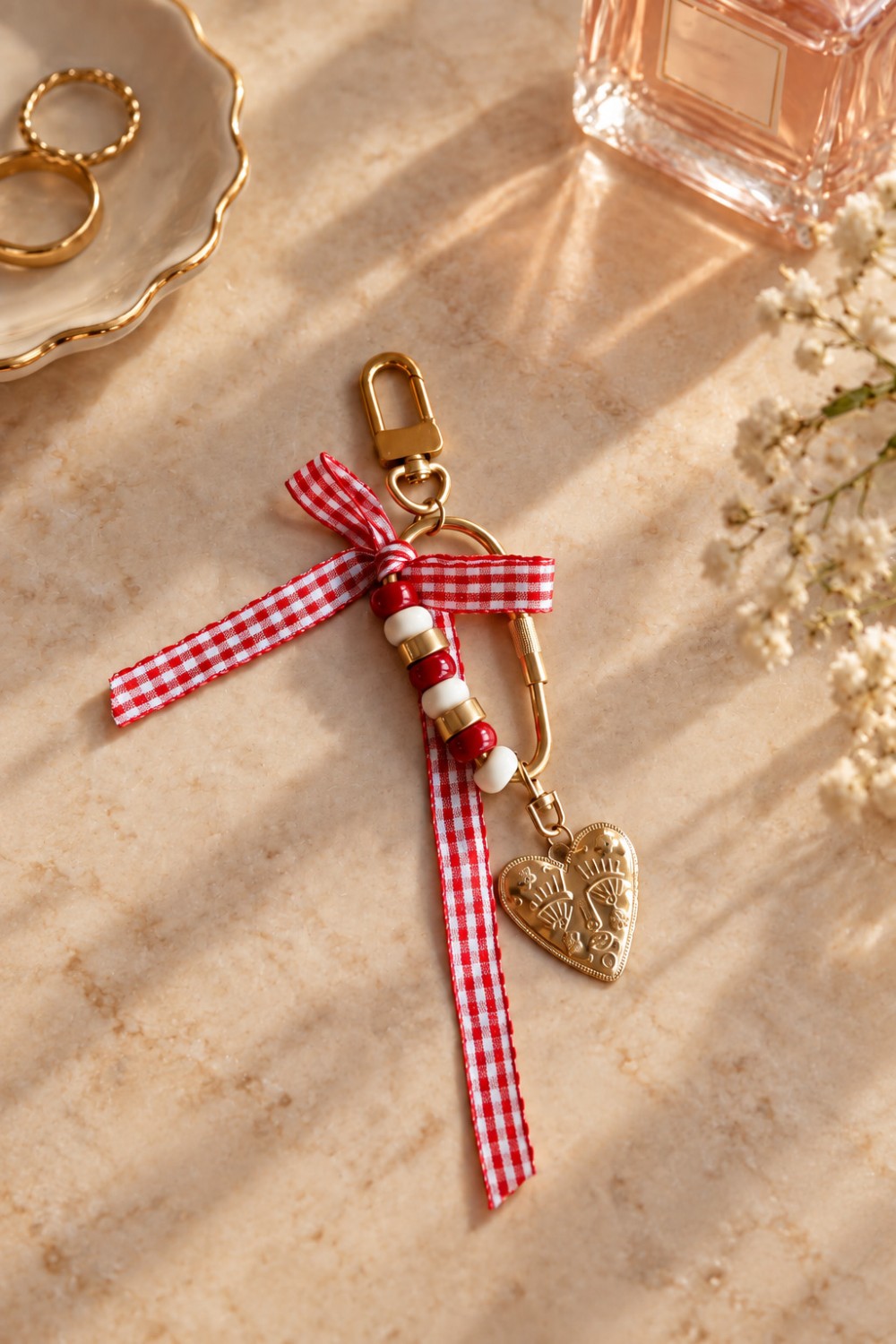 Key chain made of resin beads and stainless steel charms