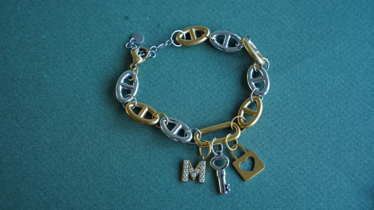 Bracelet with gold and silver nautical-style links : Step 4 Bracelet with gold and silver nautical-style links : Step 4