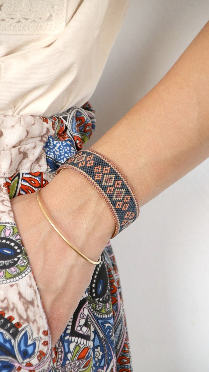 Schema  Odd Peyote weave on leather cuff