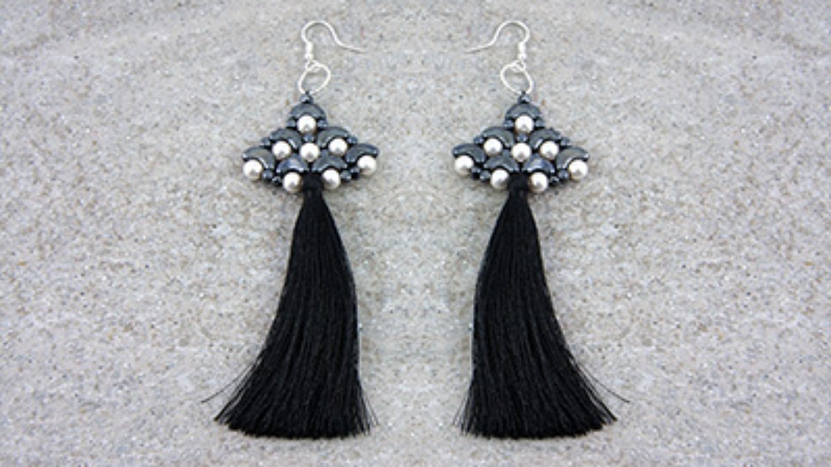 Arcos® and Minos® earrings