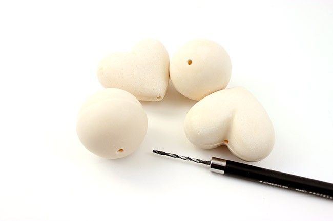 DIY Christmas balls to make yourself in Scultoline : Step 4