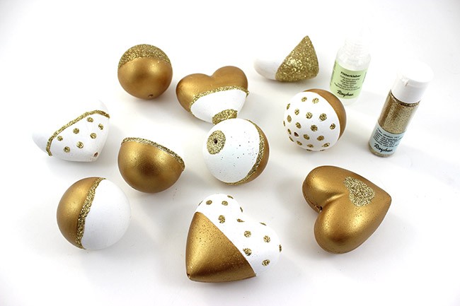 DIY Christmas balls to make yourself in Scultoline : Step 7