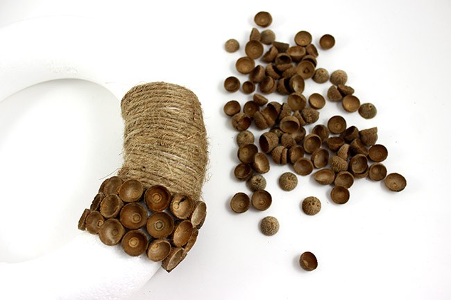 DIY natural Christmas wreath : Step 2
