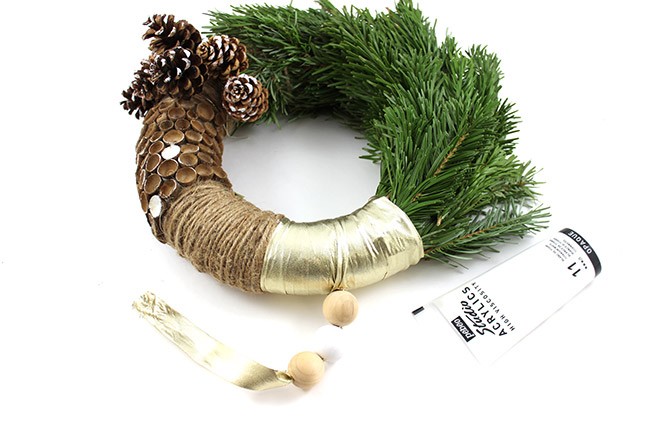 DIY natural Christmas wreath : Step 6