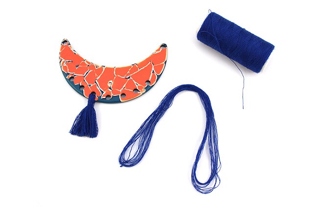 Necklace and earrings set in flamingo-coloured Fimo with cowries : Step 8