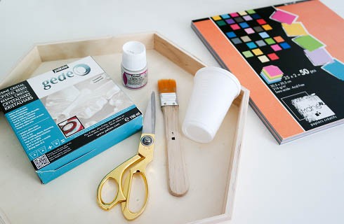Creating a terrazzo top with Pebeo resin : Step 1