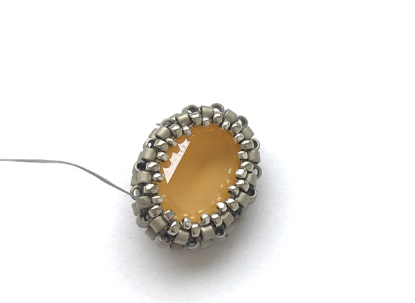 DIY Earrings with PureCrystal Crystals and Miyuki Delica Glass Beads : Step 8 DIY Earrings with PureCrystal Crystals and Miyuki Delica Glass Beads : Step 8