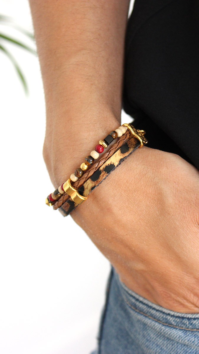 Schema  Leopard multirang bracelet with wooden beads and gemstones