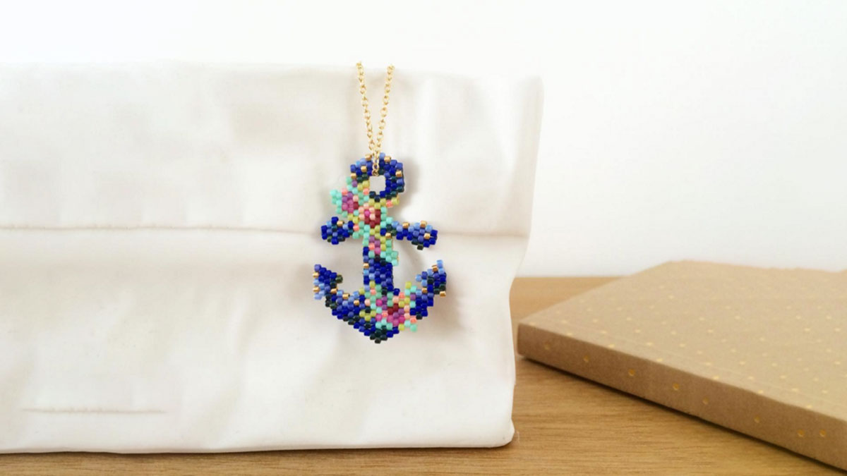 Schema Sea anchor pendant in miyuki beads from Mon petit bazar Schema Sea anchor pendant in miyuki beads from Mon petit bazar