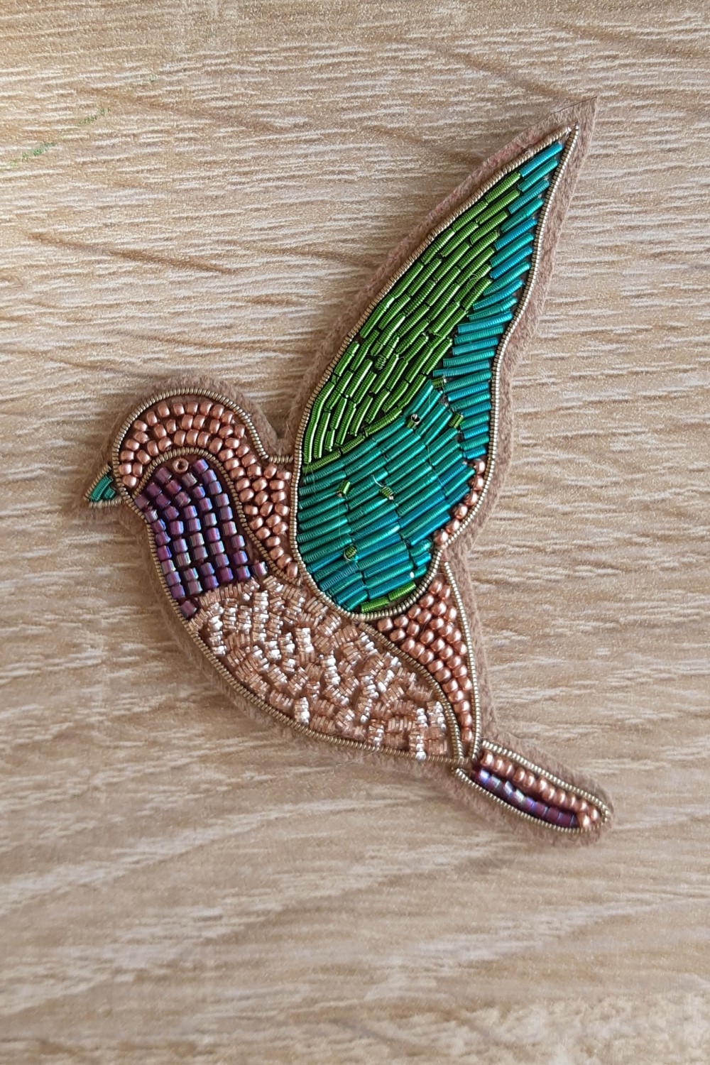 Schema  DIY Gold embroidery bird brooch with cannetille and jaseron by Dame Moustache