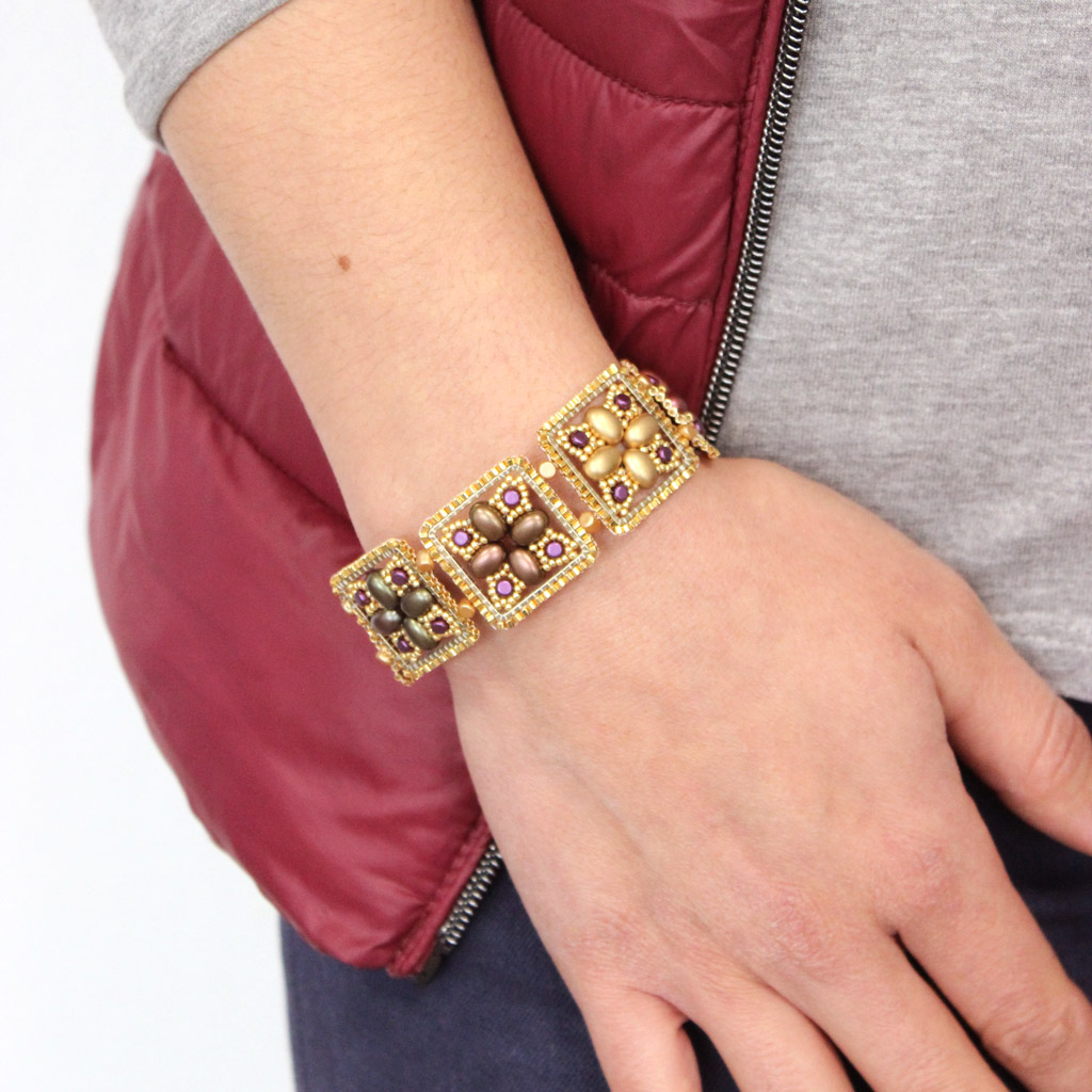 Schema bijou bracelet Soraya en perles en verre Samos par Puca